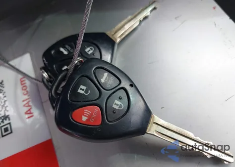 2010 Toyota Corolla Le z USA, uszkodzony, nr VIN 2T1BU4EE1AC419720